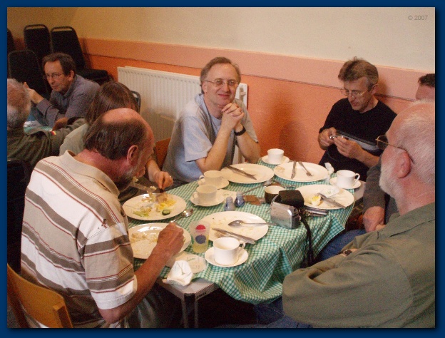 600x449 pixels (138K)